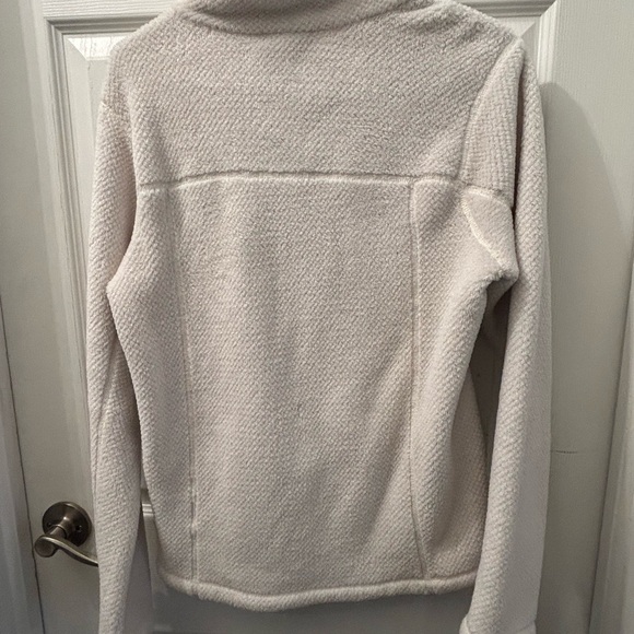 Patagonia Off-White Fleece 3/4 pullover - Picture 9 of 12